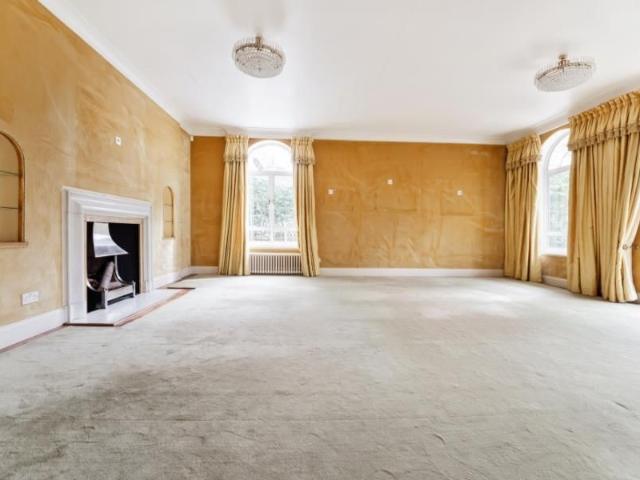 4 bedroom detached house to rent