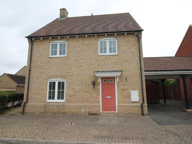 4 bedroom detached house to rent