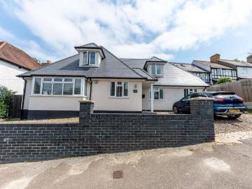 4 bedroom detached house to rent