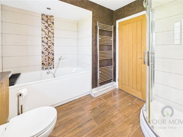 4 bedroom detached house to rent