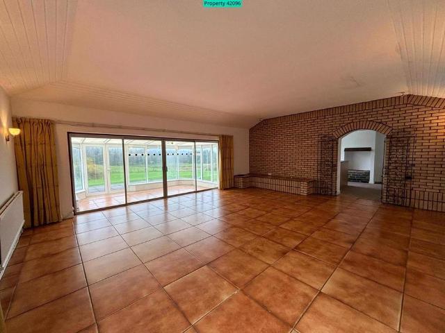 4 bedroom detached house to rent