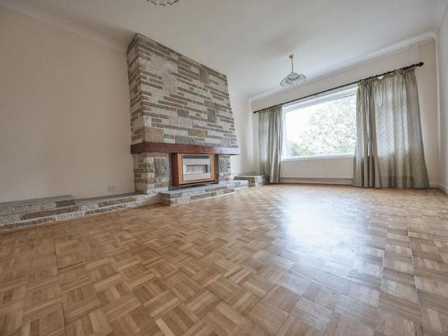 4 bedroom detached house to rent