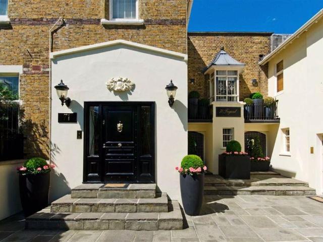 4 bedroom detached house to rent