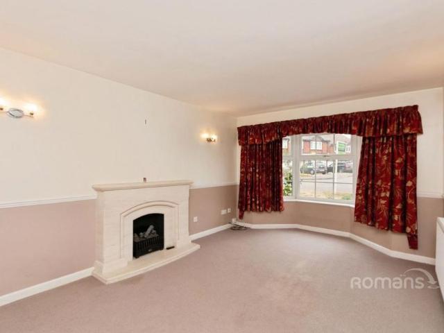 4 bedroom detached house to rent