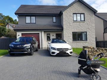 4 bedroom detached house to rent