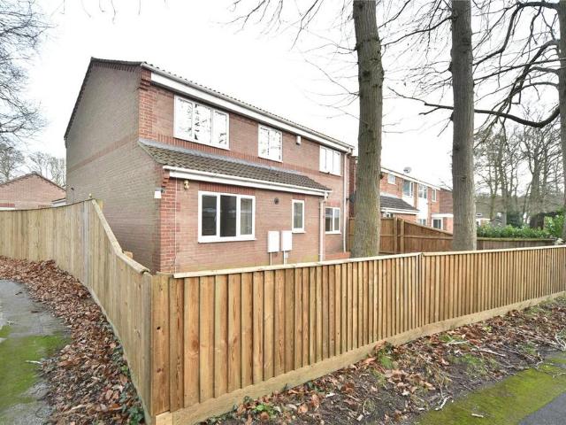 4 bedroom detached house to rent