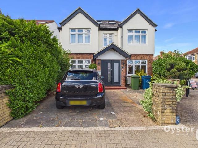 4 bedroom detached house to rent