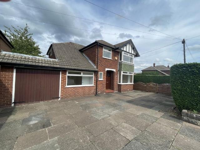 4 bedroom detached house to rent