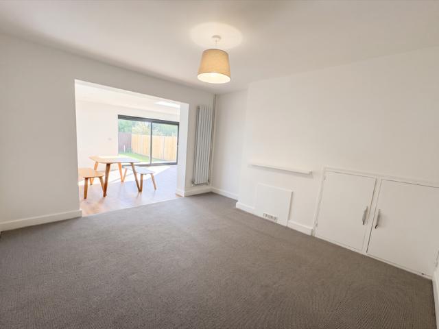 4 bedroom detached house to rent