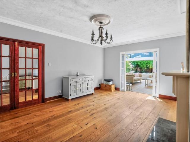 4 bedroom detached house to rent