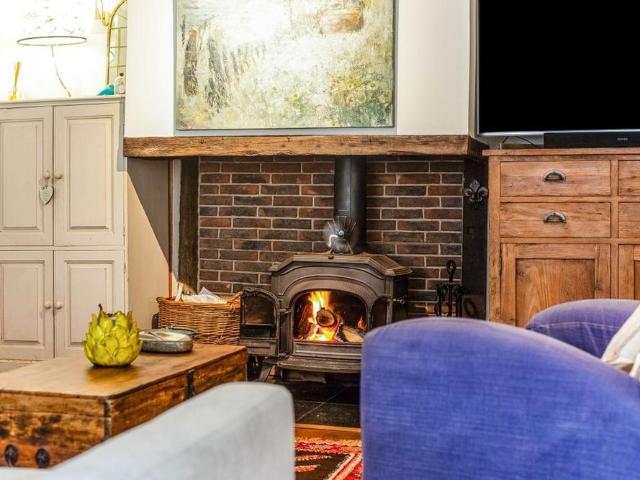 4 bedroom detached house to rent