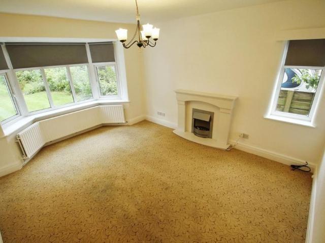 4 bedroom detached house to rent