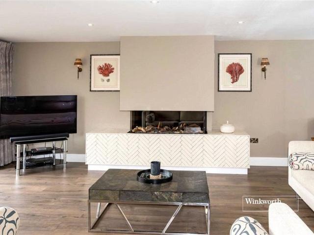 4 bedroom detached house to rent