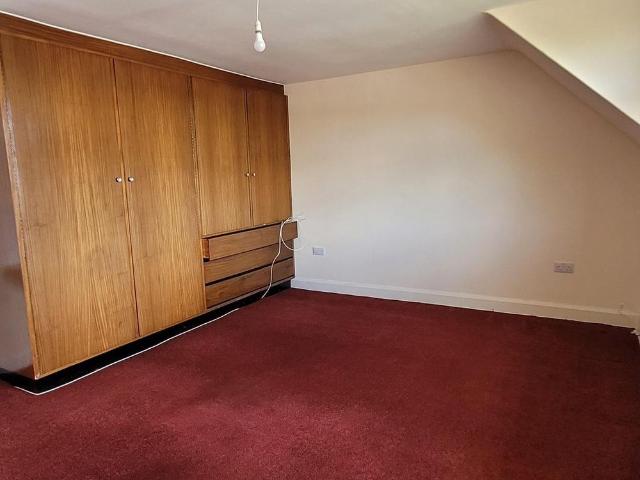 4 bedroom detached house to rent