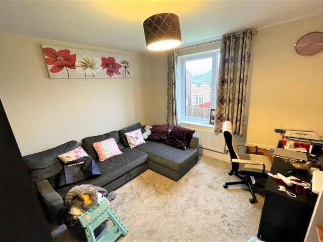4 bedroom detached house to rent