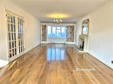 4 bedroom detached house to rent