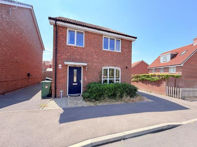 4 bedroom detached house to rent