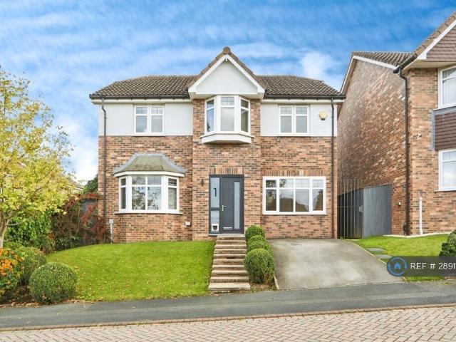 4 bedroom detached house to rent