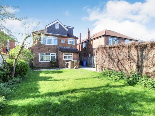 4 bedroom detached house to rent