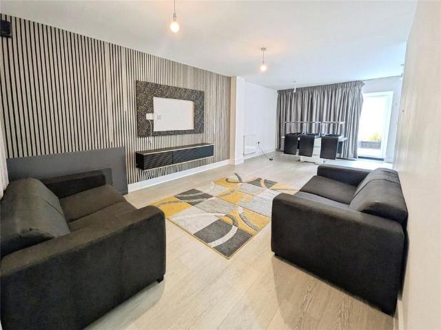 4 bedroom detached house to rent
