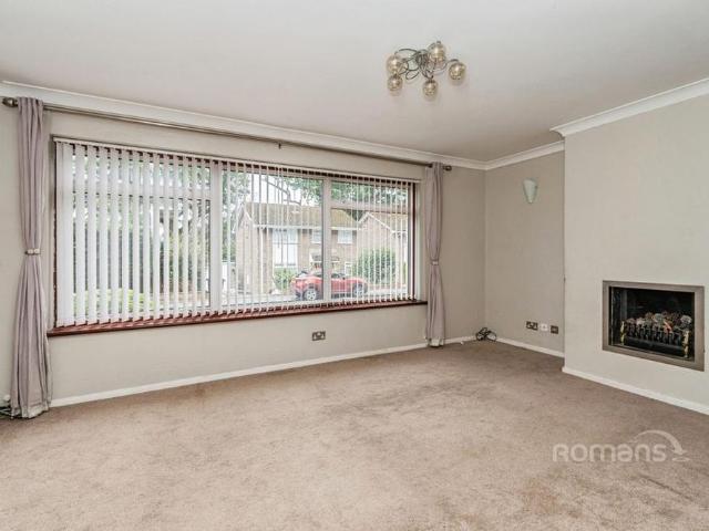 4 bedroom detached house to rent