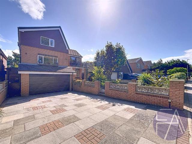 4 bedroom detached house to rent