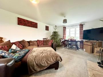 4 bedroom detached house to rent