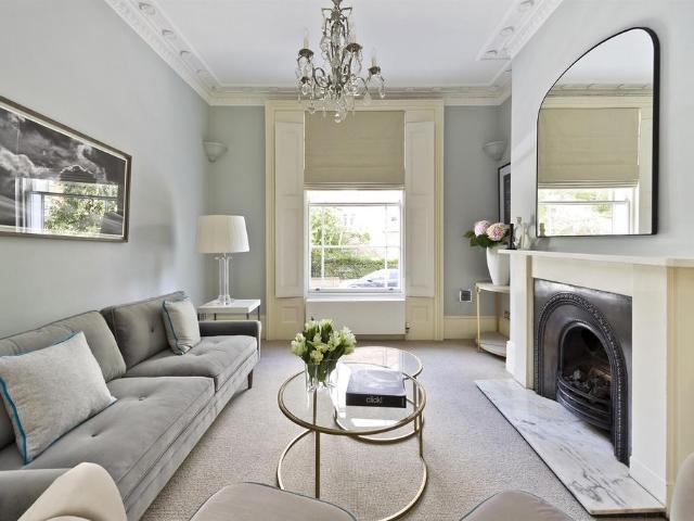 4 bedroom detached house to rent