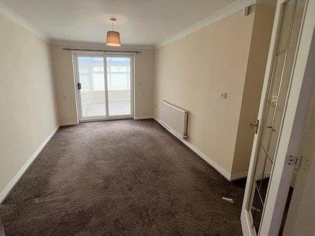 4 bedroom detached house to rent