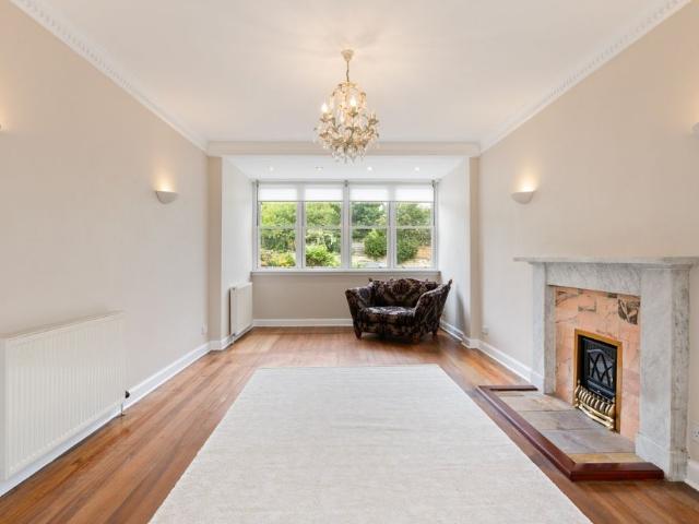 4 bedroom detached house to rent