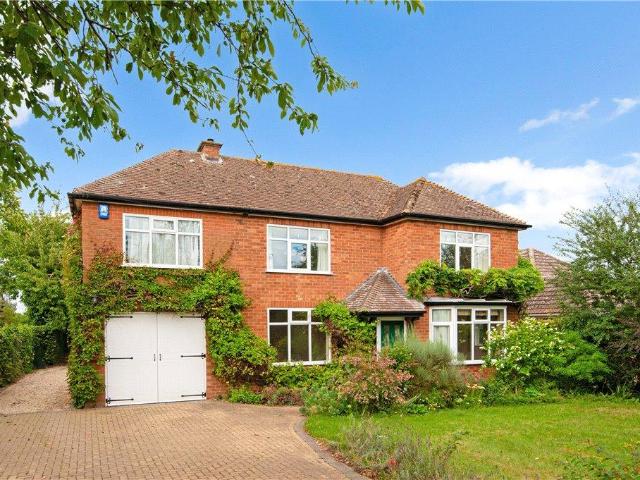 4 bedroom detached house to rent