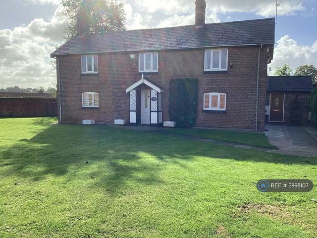 4 bedroom detached house to rent