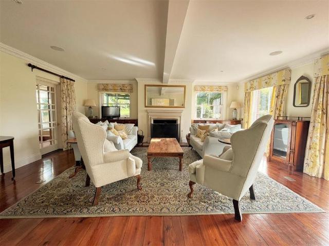 4 bedroom detached house to rent