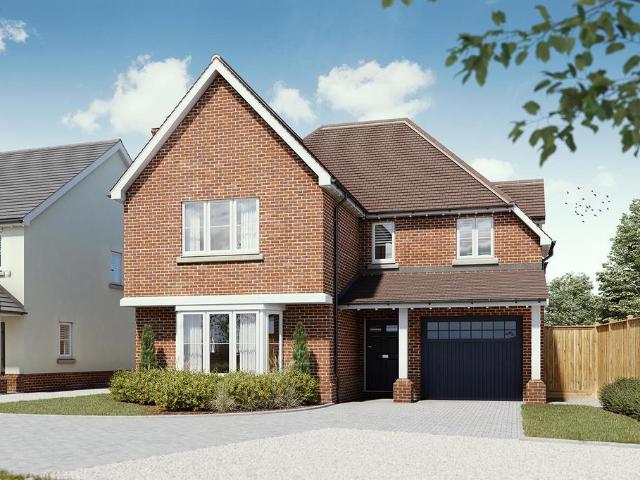 4 bedroom detached house to rent