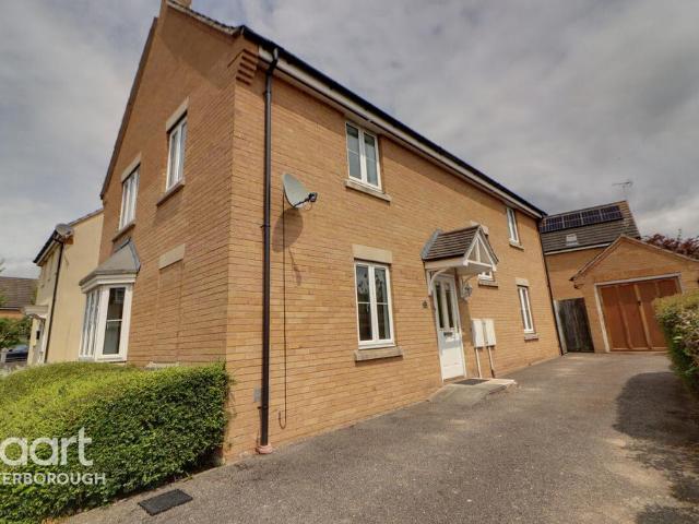 4 bedroom detached house to rent