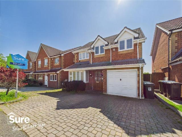 4 bedroom detached house to rent