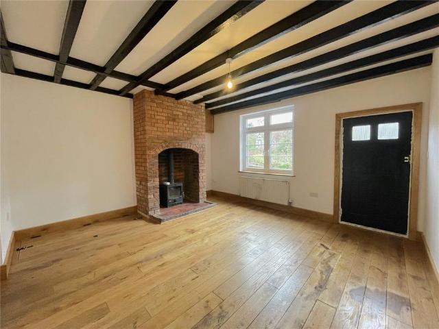 4 bedroom detached house to rent