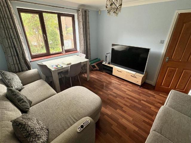 4 bedroom detached house to rent