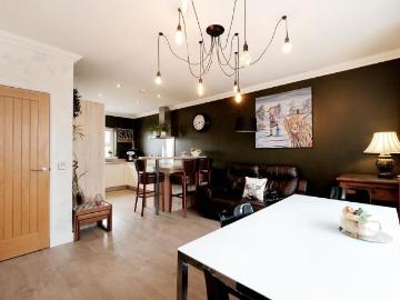 4 bedroom detached house to rent