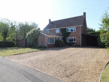 4 bedroom detached house to rent