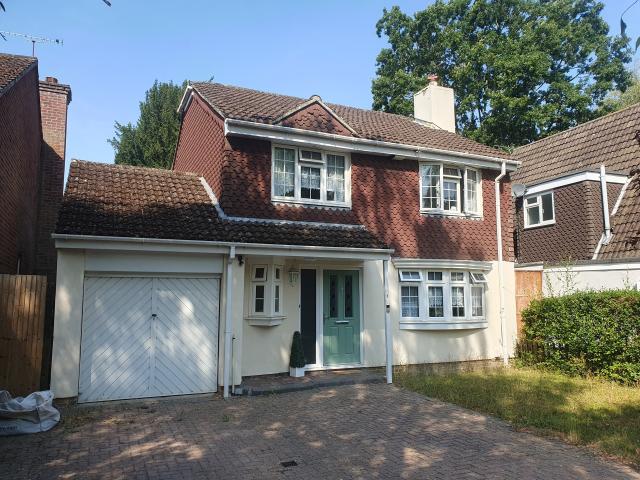 4 bedroom detached house to rent