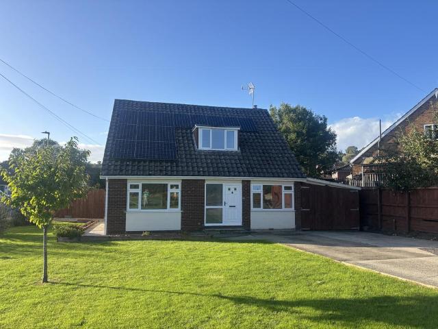 4 bedroom detached house to rent