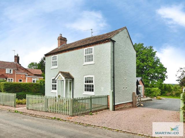 4 bedroom detached house to rent