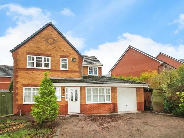 4 bedroom detached house to rent