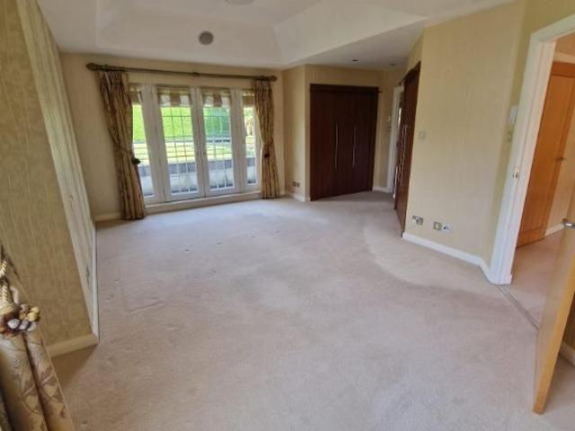 4 bedroom detached house to rent