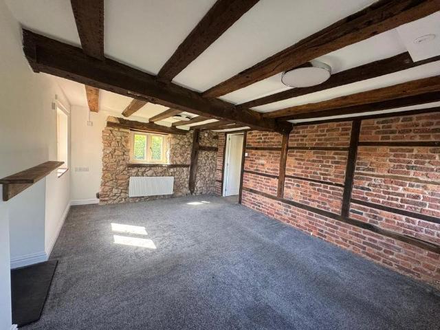 4 bedroom detached house to rent
