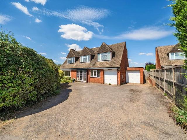 4 bedroom detached house to rent