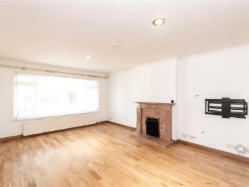 4 bedroom detached house to rent