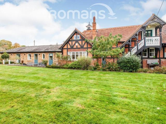 4 bedroom detached house to rent