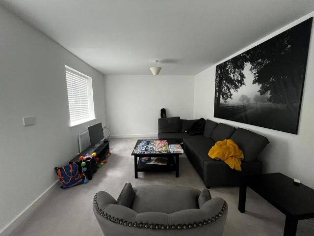 4 bedroom detached house to rent